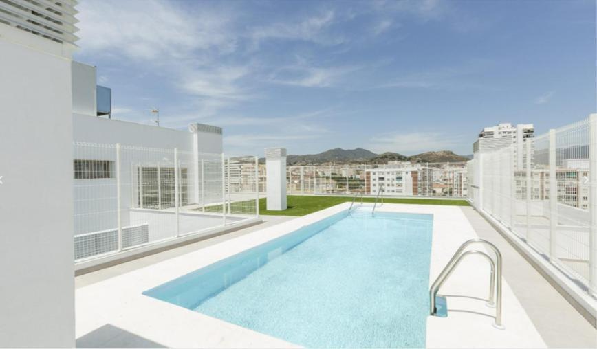 Fabuloso Apartamento Nuevo Con Parking Y Piscina Malaga Exterior photo